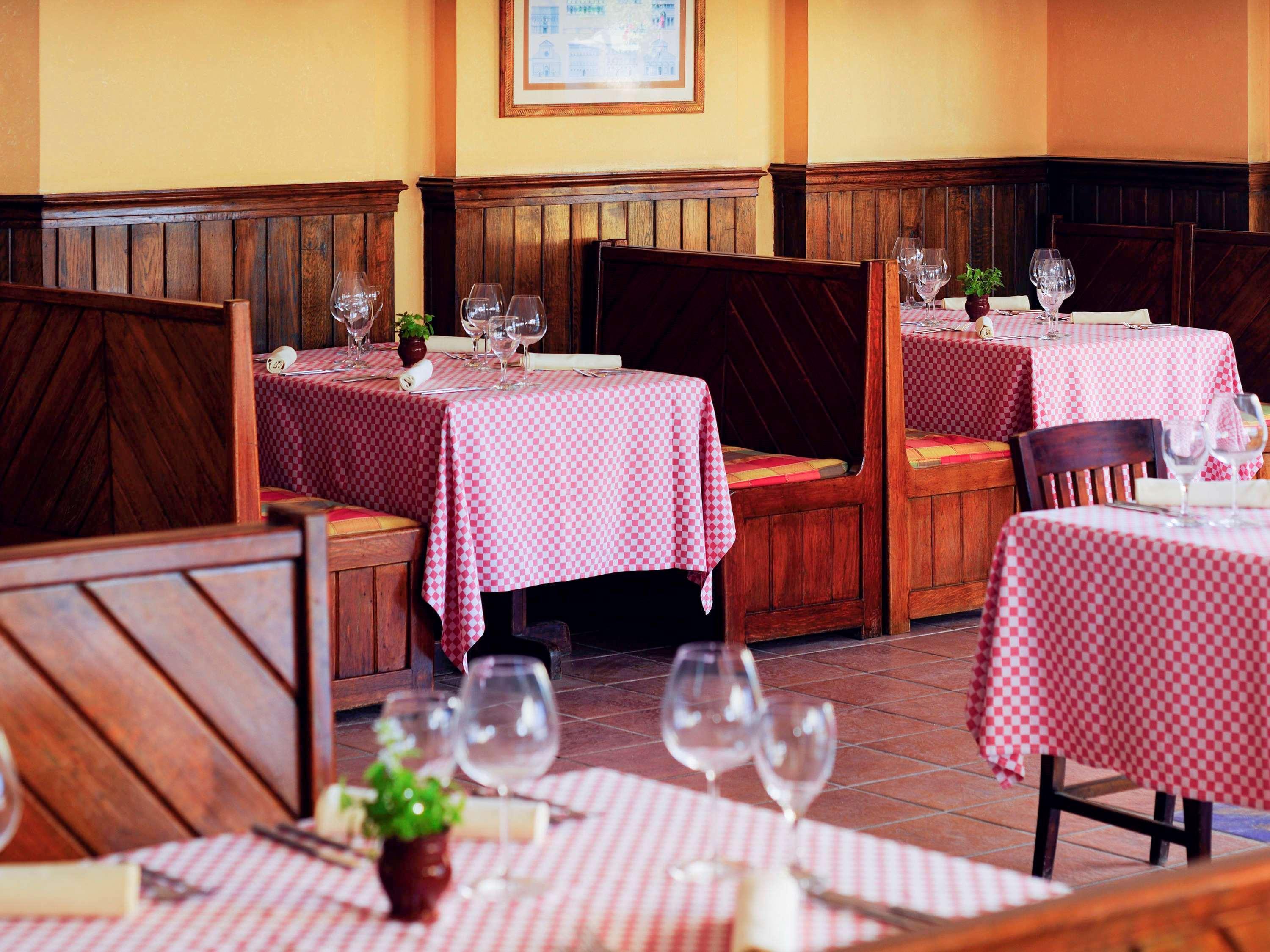 Naama Bay Promenade Beach Resort Managed By Accor Sharm el Sheikh Esterno foto Restaurant interior