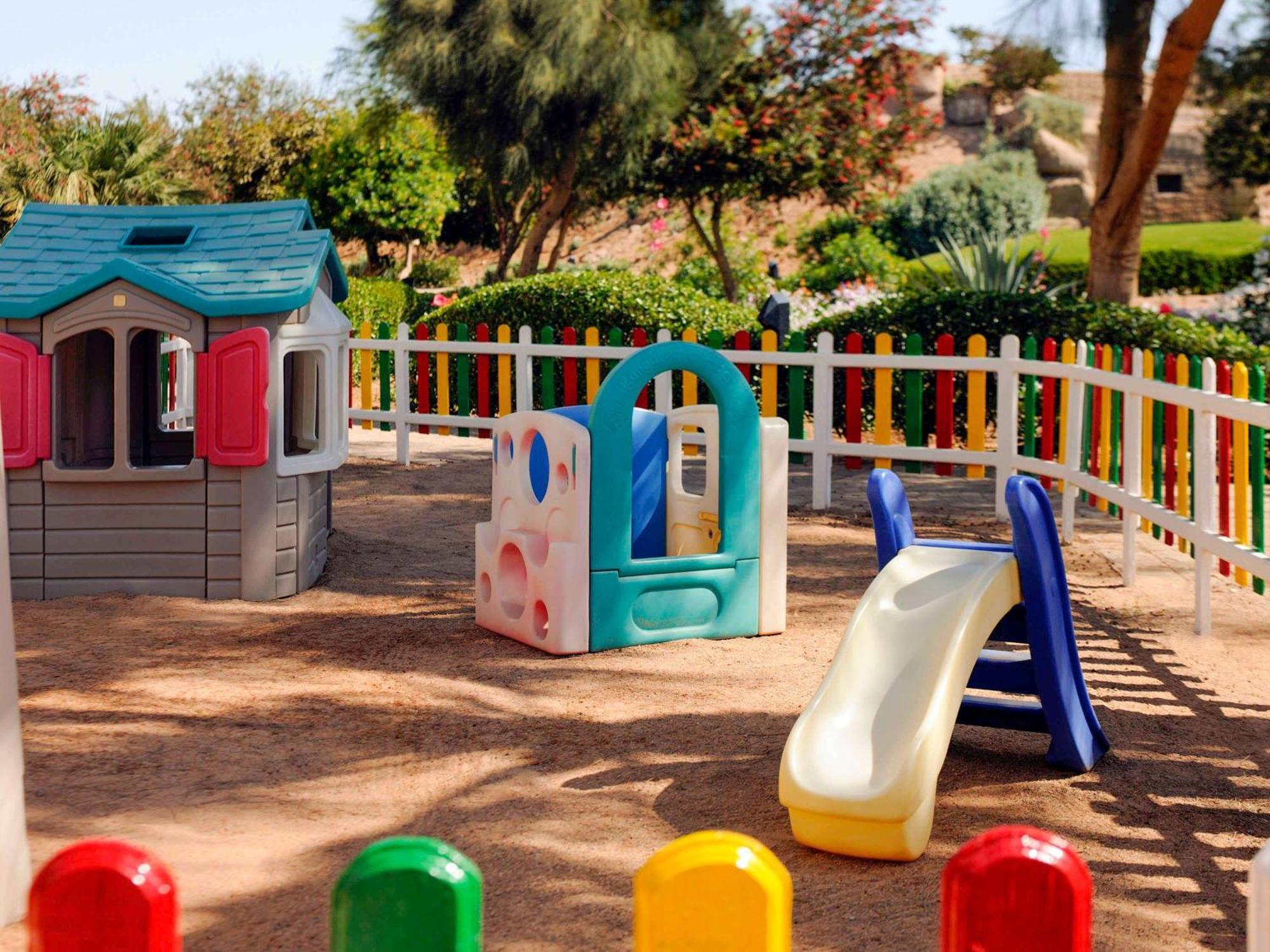 Naama Bay Promenade Beach Resort Managed By Accor Sharm el Sheikh Esterno foto Playground in Egypt