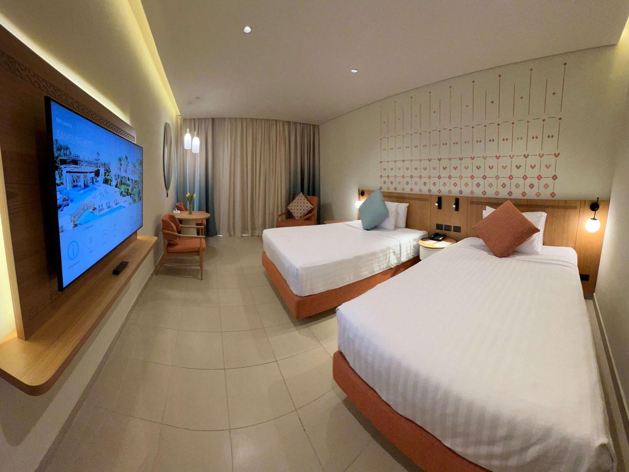 Naama Bay Promenade Beach Resort Managed By Accor Sharm el Sheikh Esterno foto Deluxe room