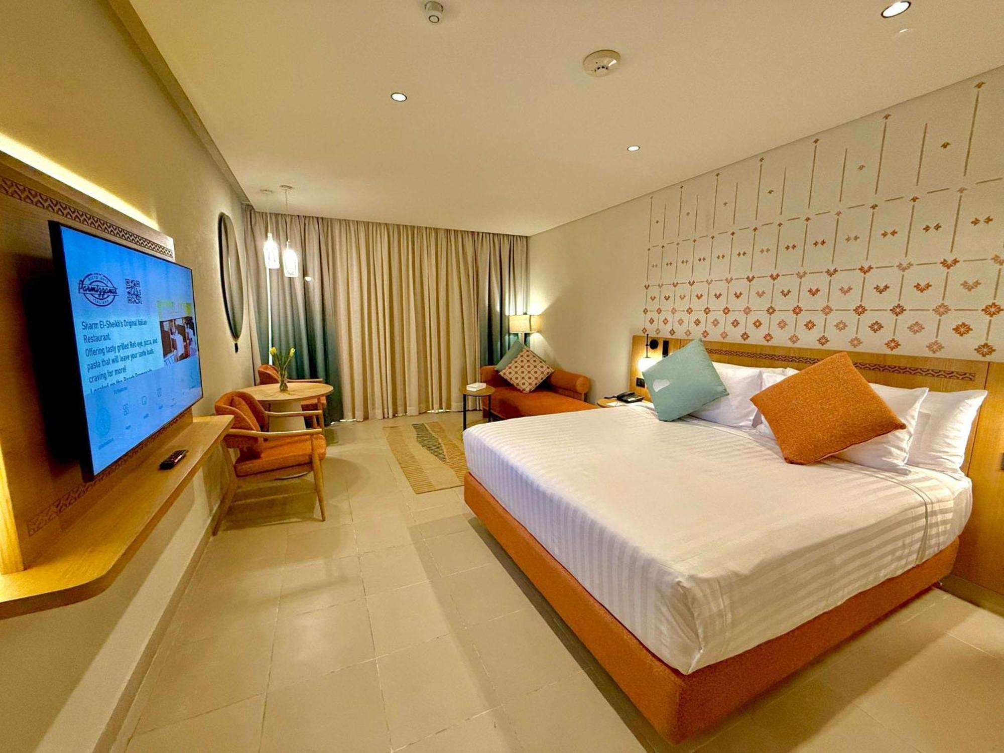 Naama Bay Promenade Beach Resort Managed By Accor Sharm el Sheikh Esterno foto Deluxe Room