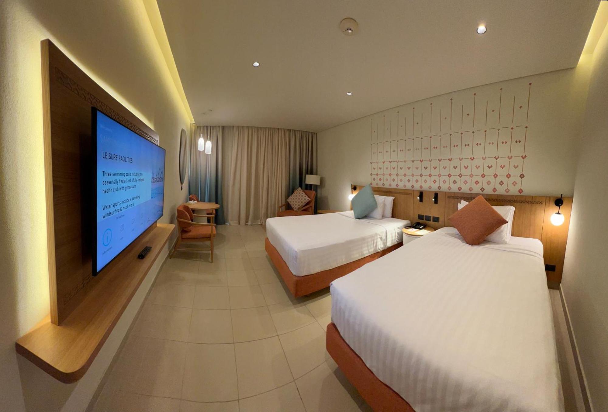Naama Bay Promenade Beach Resort Managed By Accor Sharm el Sheikh Esterno foto Deluxe Room